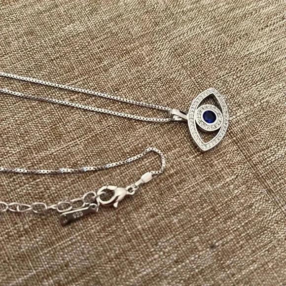 925 Sterling Silver Evil Eye Necklace 🧿 - Picture 7 of 7
